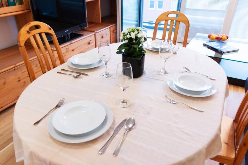 New, Quiet Flat Next To U1, Vic, Shopping Mall,... Vienna Luaran gambar