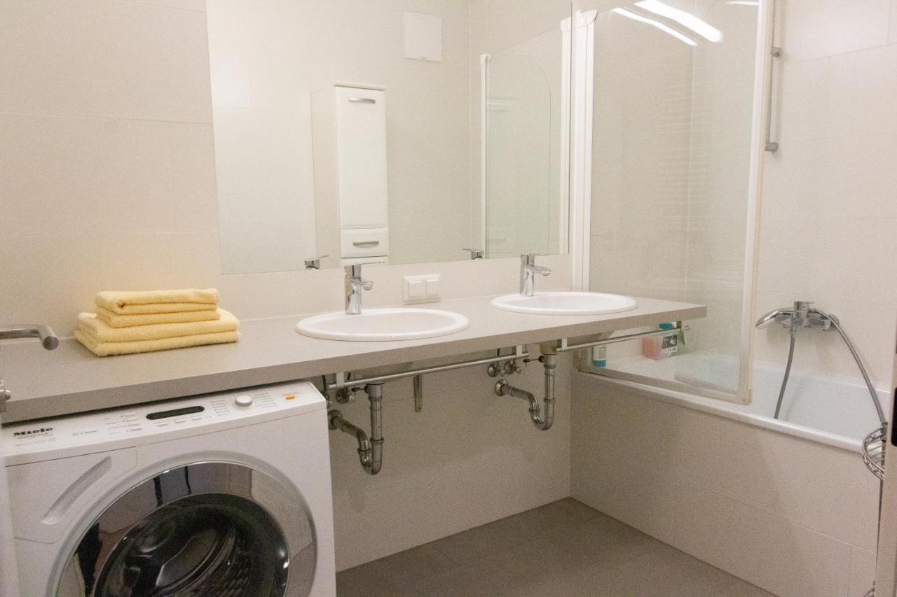 New, Quiet Flat Next To U1, Vic, Shopping Mall,... Vienna Luaran gambar
