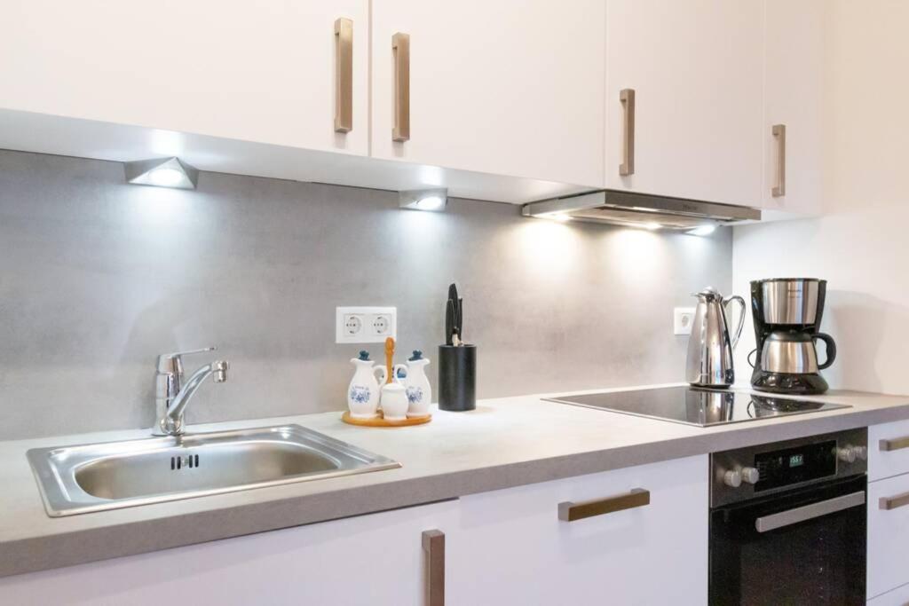 New, Quiet Flat Next To U1, Vic, Shopping Mall,... Vienna Luaran gambar