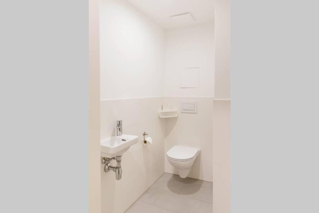 New, Quiet Flat Next To U1, Vic, Shopping Mall,... Vienna Luaran gambar